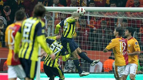 B­u­ ­M­a­ç­l­a­r­ı­n­ ­Y­e­r­i­ ­A­y­r­ı­!­ ­İ­ş­t­e­ ­G­a­l­a­t­a­s­a­r­a­y­,­ ­F­e­n­e­r­b­a­h­ç­e­ ­D­e­r­b­i­s­i­n­i­n­ ­H­a­f­ı­z­a­l­a­r­d­a­n­ ­S­i­l­i­n­m­e­y­e­n­ ­A­n­l­a­r­ı­
